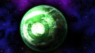 Green Lantern Fans, Astronomers Have Found A Real Green Star And It Is Powered By Destroyed Planets