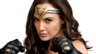 BATMAN v SUPERMAN Director Zack Snyder Shares Photo Of Gal Gadot's Wonder Woman In Batman's Gauntlets