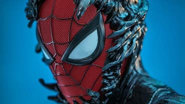 SPIDER-MAN 2: Hot Toys Action Figure Reveals Our Best Look Yet At Peter Parker's New Black Suit