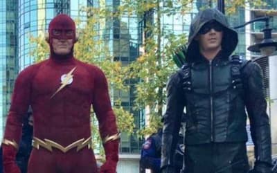 ELSEWORLDS BTS Image Reveals That John Wesley Shipp Will Return As The '90s Version Of THE FLASH