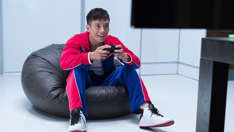 TOP GUN: MAVERICK Recruits THE GOOD PLACE Breakout Manny Jacinto As A Fighter Pilot