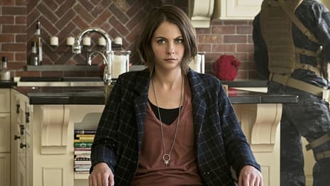 New Promotional Stills From ARROW Season 4 Episode 22: Lost In The Flood