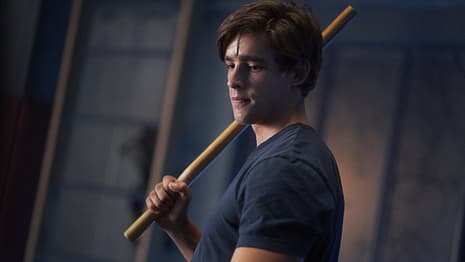 TITANS: The Original Team Reunites To Take On Doctor Light In New Photos From Season 2, Episode 3: Ghosts