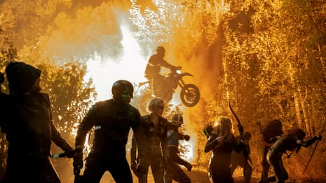 ARROW: The Past & Future Teams Unite In New Photos From Season 8, Episode 7: Purgatory