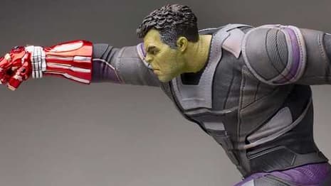 AVENGERS: ENDGAME - Incredible New Statue Depicts The Hulk Racing Into Battle Wielding The Nano Gauntlet