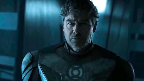 Kyle Chandler Reveals That Lanterns Almost Went The No Superhero Suit Route