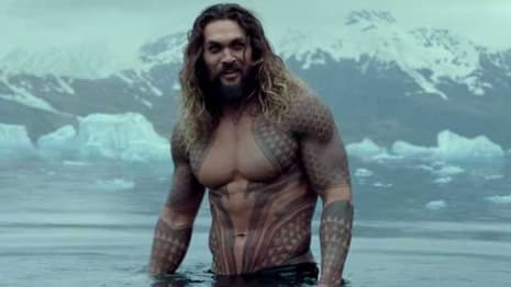 Shirtless Photo Of AQUAMAN Star Jason Momoa Helps Girl Scout Sell Tons Of Boxes Of Samoas