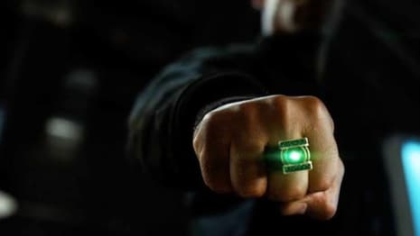 UPDATE: New Lanterns Teaser Proves That The Bat Signal Has Nothing On The Green Lantern Signal