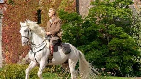 WATCHMEN: New Image Of Jeremy Irons As Ozymandias(?); Damon Lindelof Reveals How The Show Tackles Race