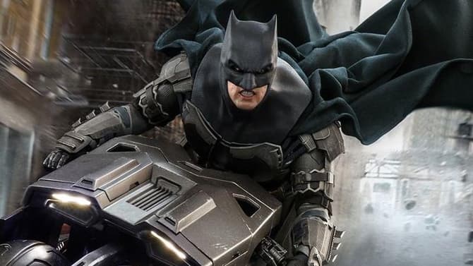THE FLASH Hot Toys Figure Offers Best Look Yet At Ben Affleck's New Batman Costume And Batcycle