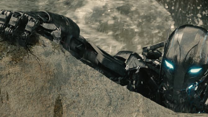 BOX OFFICE: AVENGERS: AGE OF ULTRON Already Closing In On $900 Million Worldwide