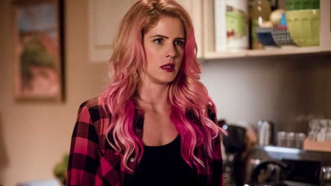 ARROW: Felicity Is Sporting A Radically Different Look In New Photos From Season 7 Premiere: &quot;Inmate #4587&quot;