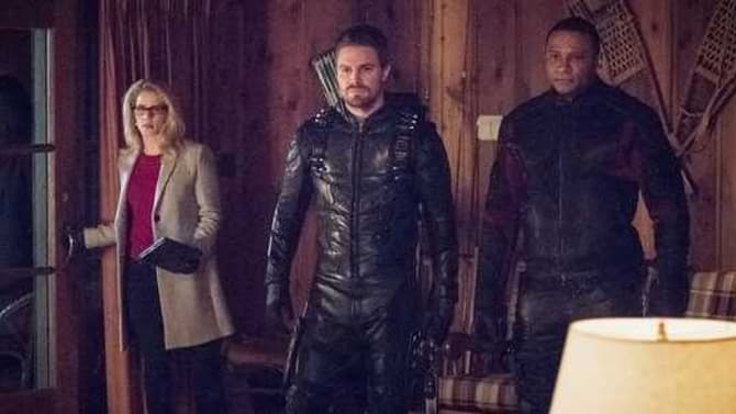 ARROW: Civil War Breaks Out Between New Team Arrow & Original Team Arrow In &quot;Collision Course&quot;!