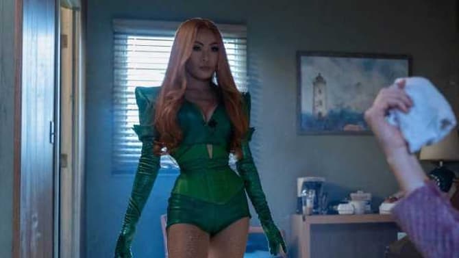 BATWOMAN Mid-Season Finale Stills Offer A Closer Look At The CWVerse's Unique Take On Poison Ivy