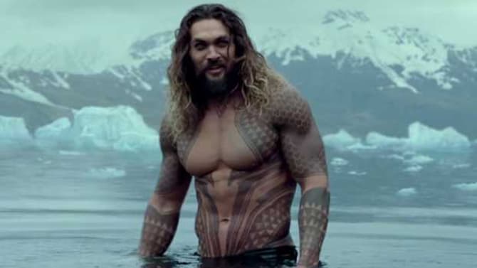 Shirtless Photo Of AQUAMAN Star Jason Momoa Helps Girl Scout Sell Tons Of Boxes Of Samoas