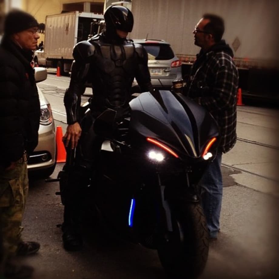 #Robocop filming outside St. Mike&#8217;s ER by kerripenney http://instagr.am/p/Q7duTzu0QR/