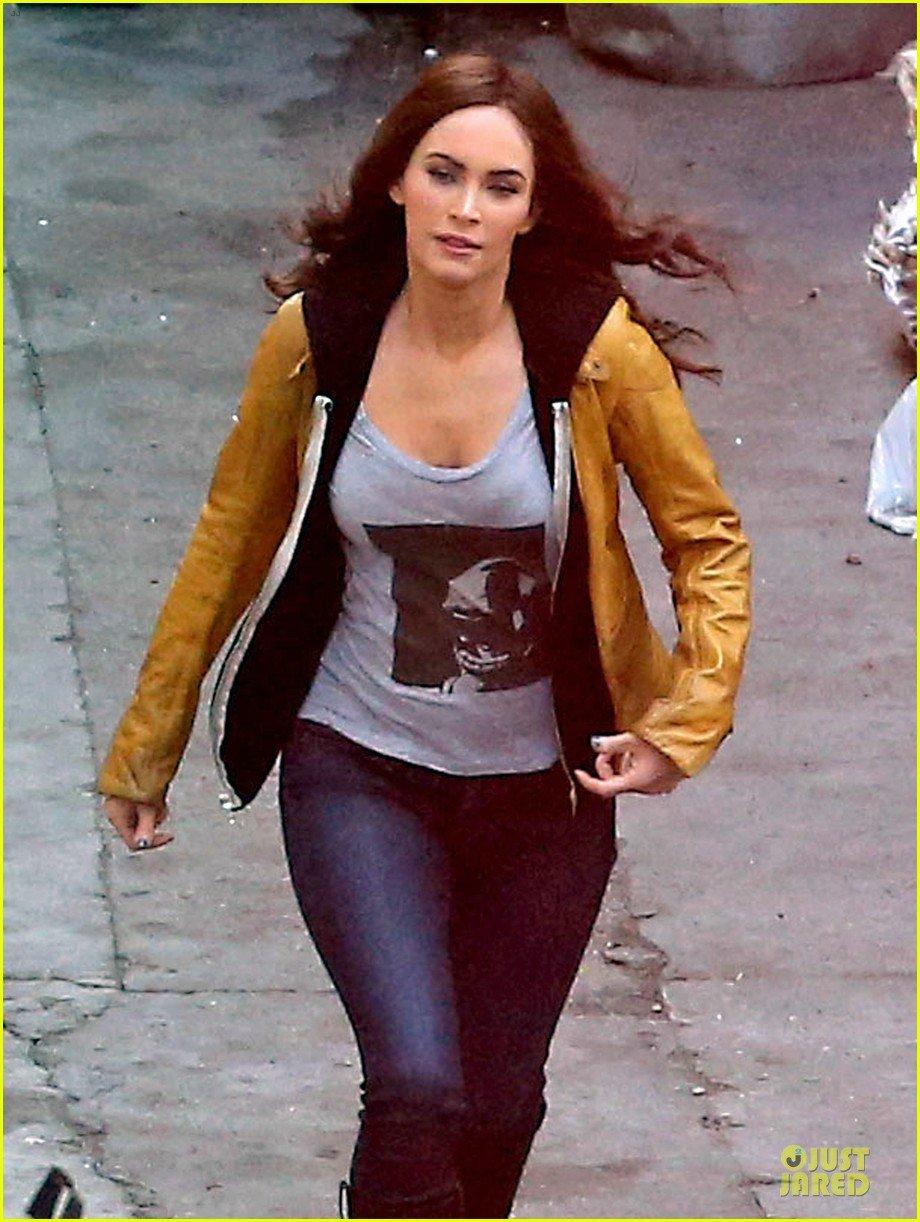 megan fox returns to teenage turtles after birth 06
