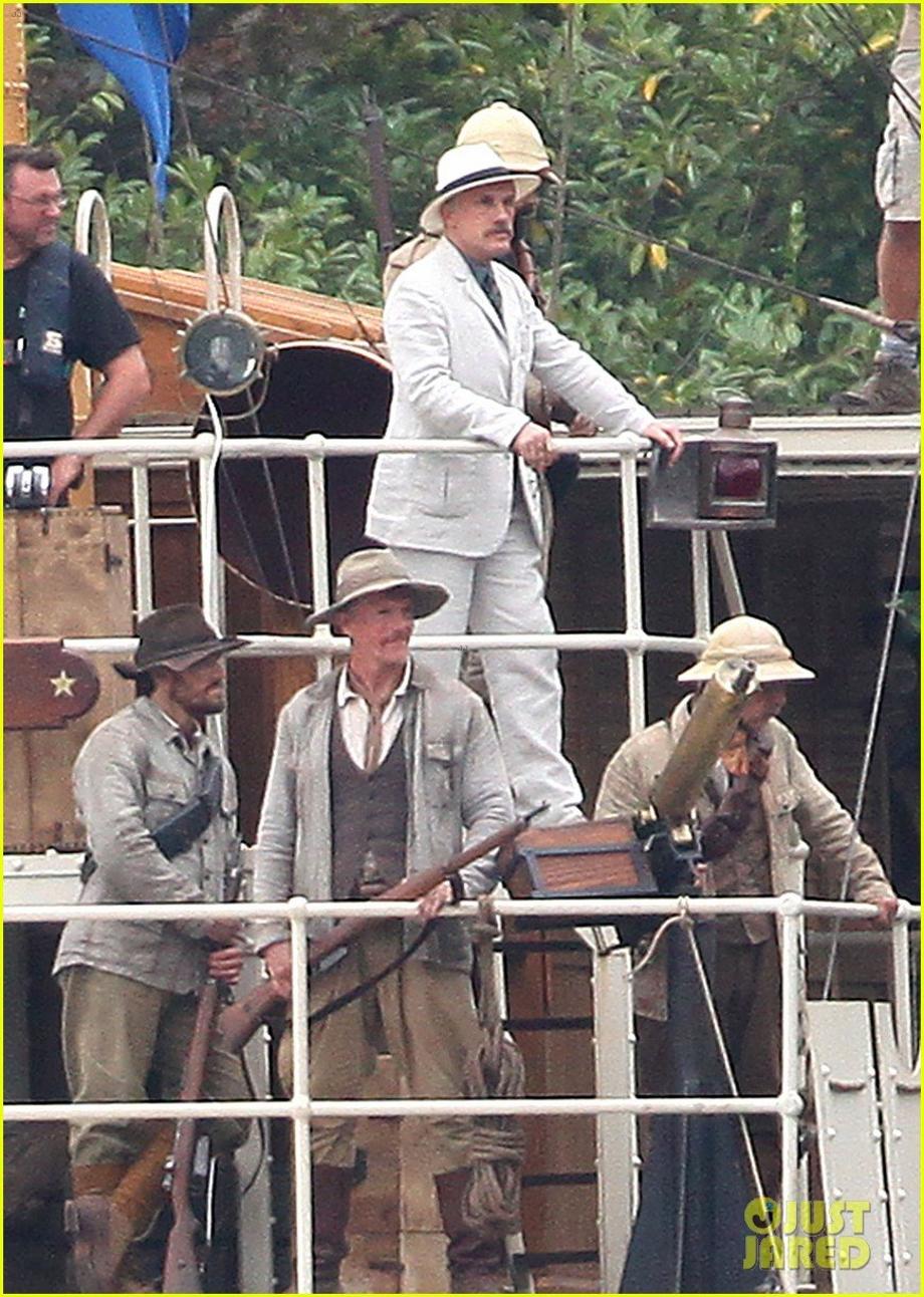 margot robbie begins filming tarzan with christoph waltz casper crump 03