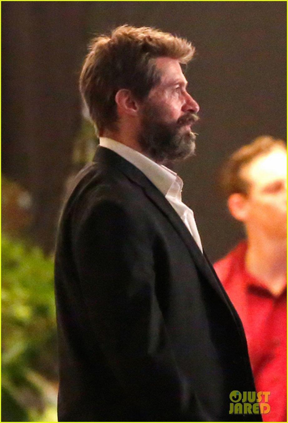 hugh jackman dodges bullets wolverine 03