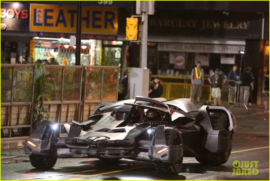 ben afflecks batmobile chased jared letos joker ride 01