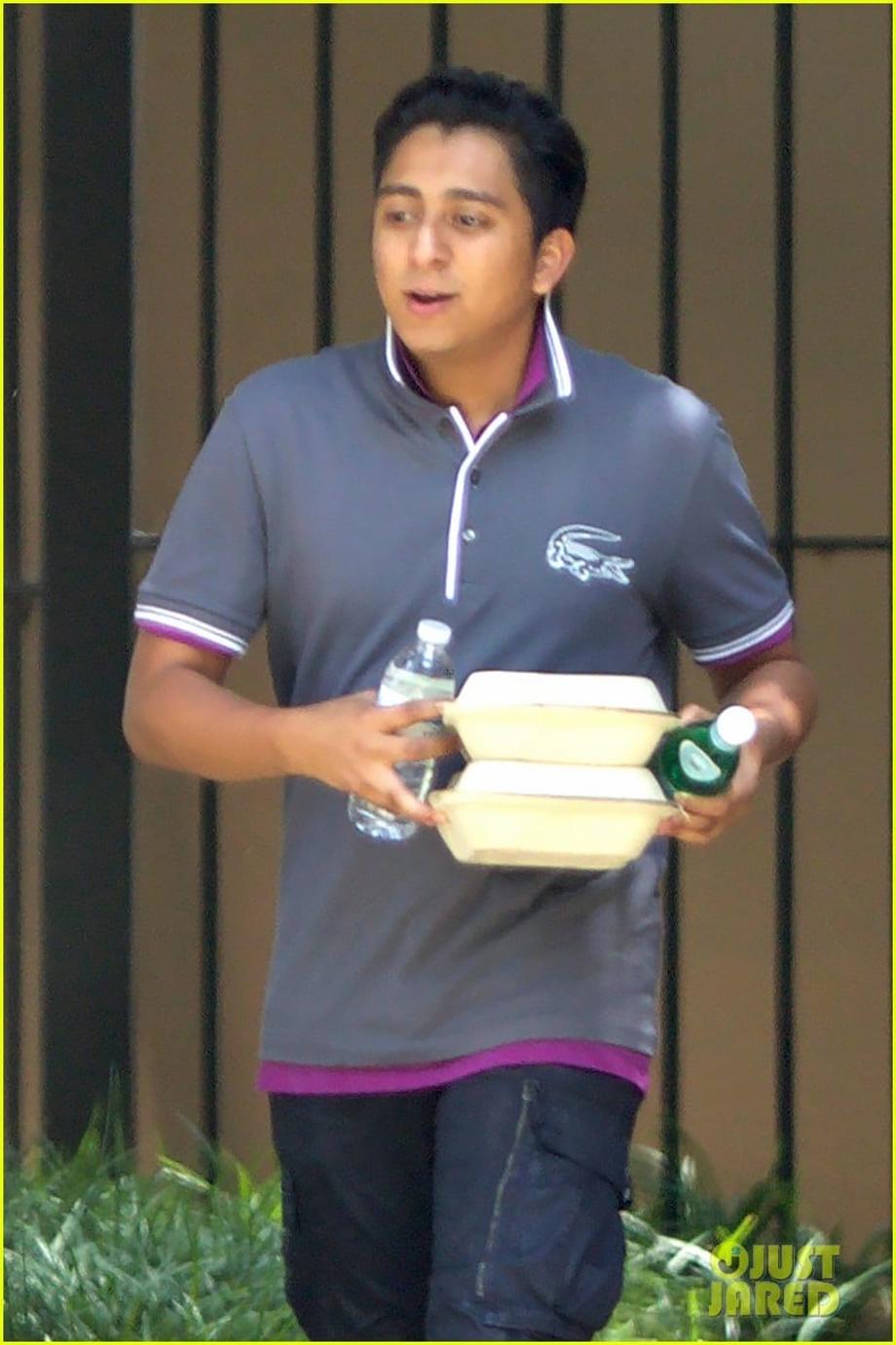 tom holland zendaya spider man atlanta first set pics 01