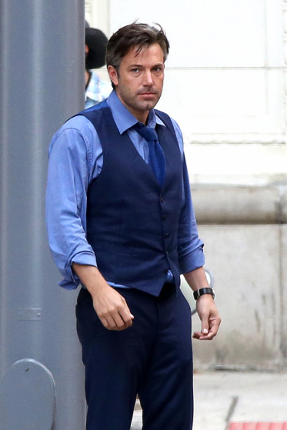 First look of Ben Affleck as Bruce Wayne on the set of "Batman v Superman: Dawn of Justice" **NO WEB UNTIL 9AM PST 08/12/2014** *MUST CALL FOR PRICING*