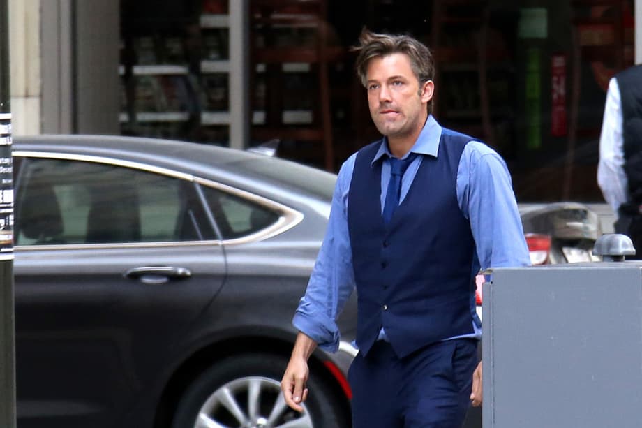  First look of Ben Affleck as Bruce Wayne on the set of "Batman v Superman: Dawn of Justice" **NO WEB UNTIL 9AM PST 08/12/2014** *MUST CALL FOR PRICING*