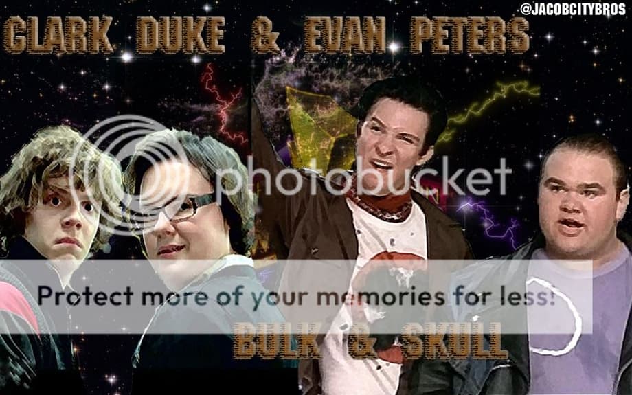 Clarke Duke Evan Peters- Bulk Skull