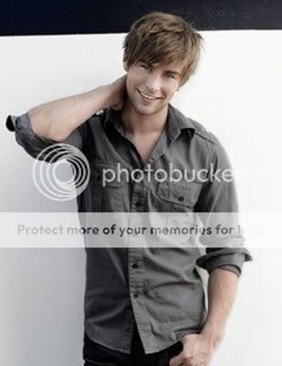 CHASE CRAWFORD LOOKIN GOOD 4 COSMO GIRL MAGAZINE PHOTOSHOOT Pictures, Images and Photos