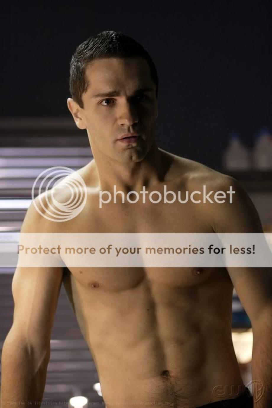 Sam Witwer shirtless Pictures, Images and Photos