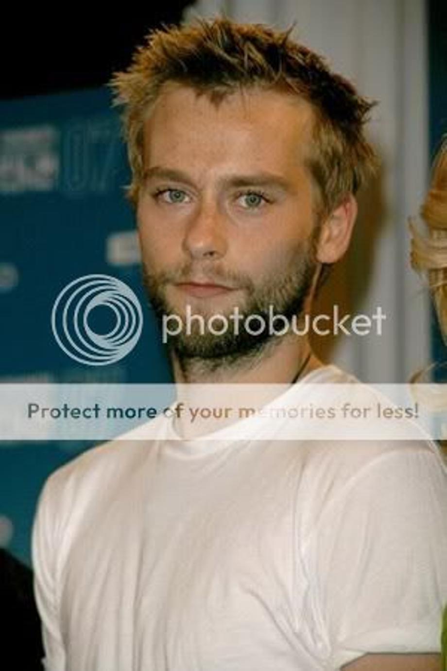 Joe Anderson - Alistair Pictures, Images and Photos