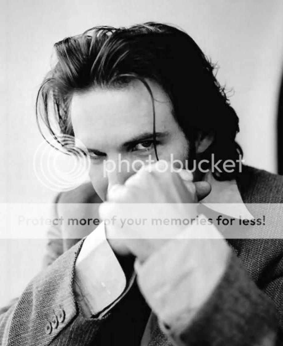 Ralph Finnes - 1st posted picture ever ! Pictures, Images and Photos