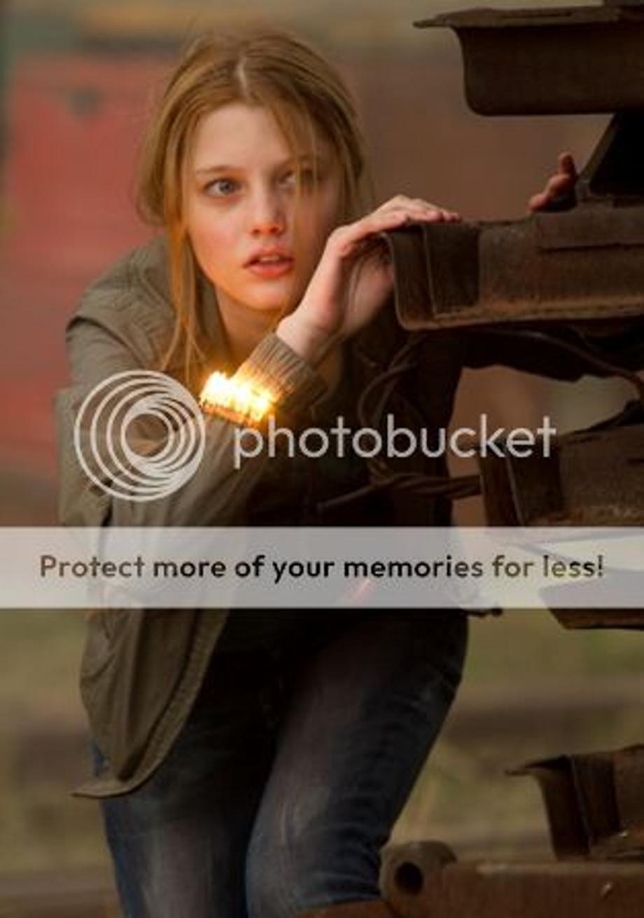  photo VeronicaVernadskayainDARKESTHOUR.jpg