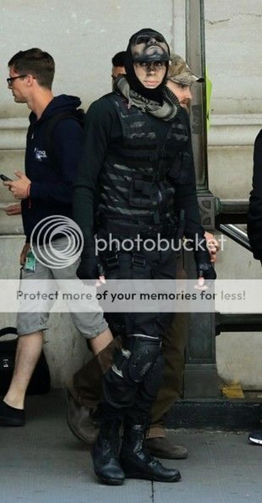  photo MeganFoxbyhermovieset7-MzUsqhcrQl_zpsc7698cd3.jpg