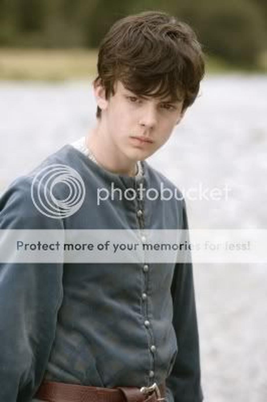 Skander Keynes Pictures, Images and Photos