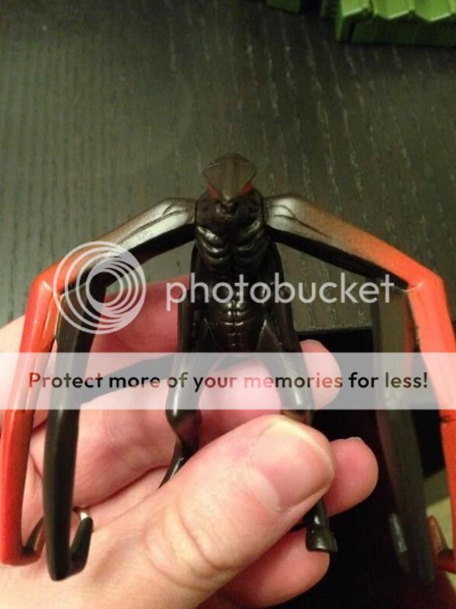  photo godzilla-muto-toy-2_zps3019e858.jpg