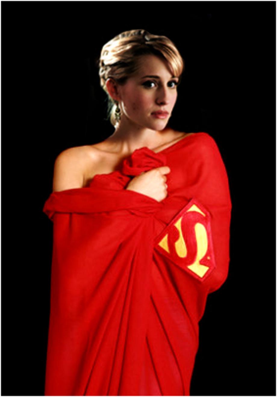 http://images1.fanpop.com/images/photos/1300000/Hot-Chloe-Sullivan-photoshop-I-think-smallville-1367431-283-406.jpg
