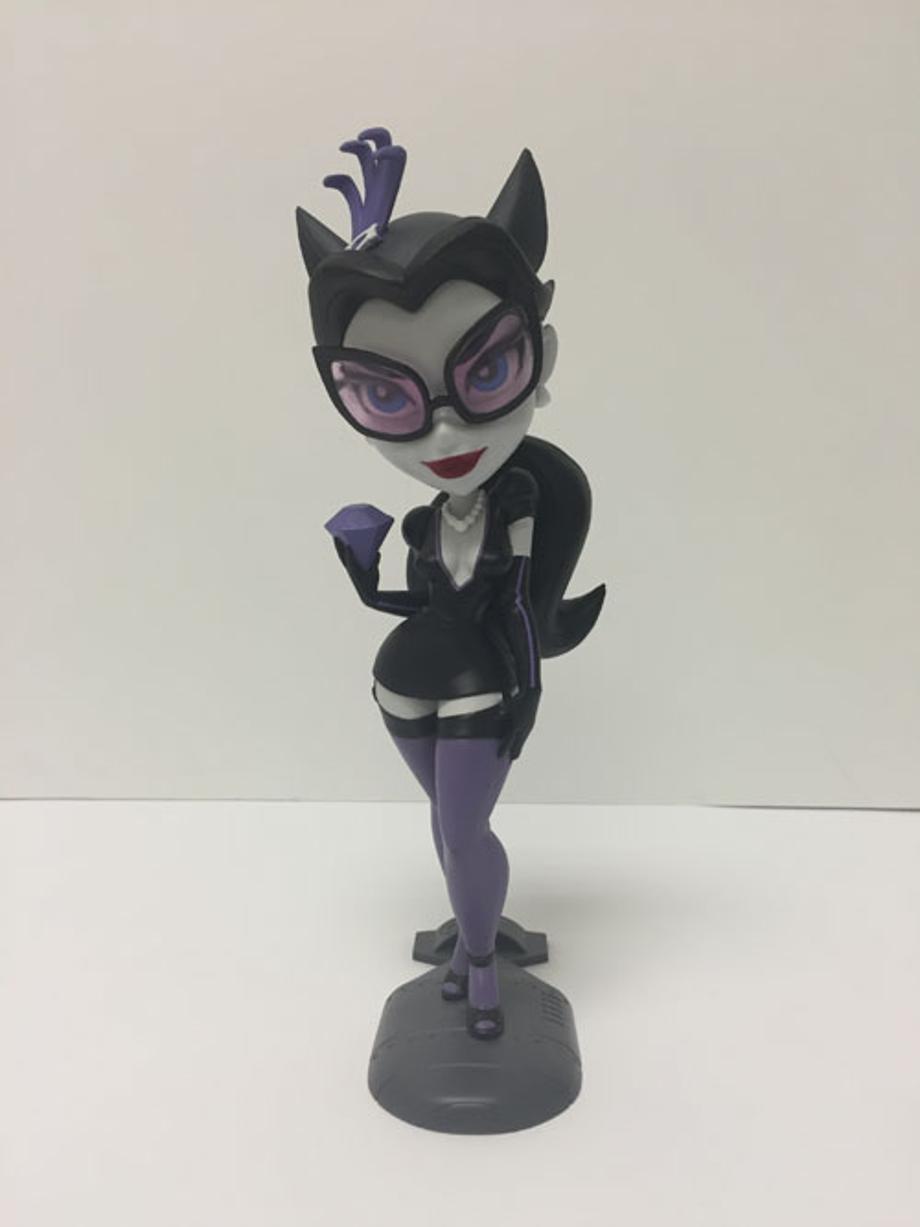 SDCC16 DC BOMBSHELLS CATWOMAN 7 IN NOIR ED VINYL FIG