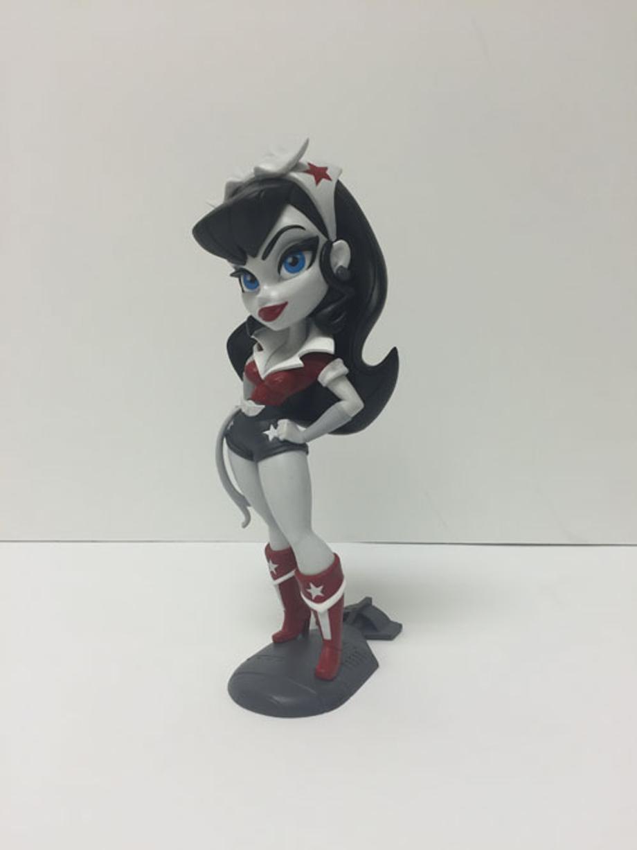 SDCC16 DC BOMBSHELLS WONDER WOMAN 7 IN NOIR ED VINY