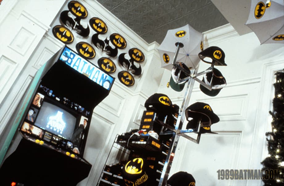 photos-of-a-batman-store-cut-from-batman-returns4