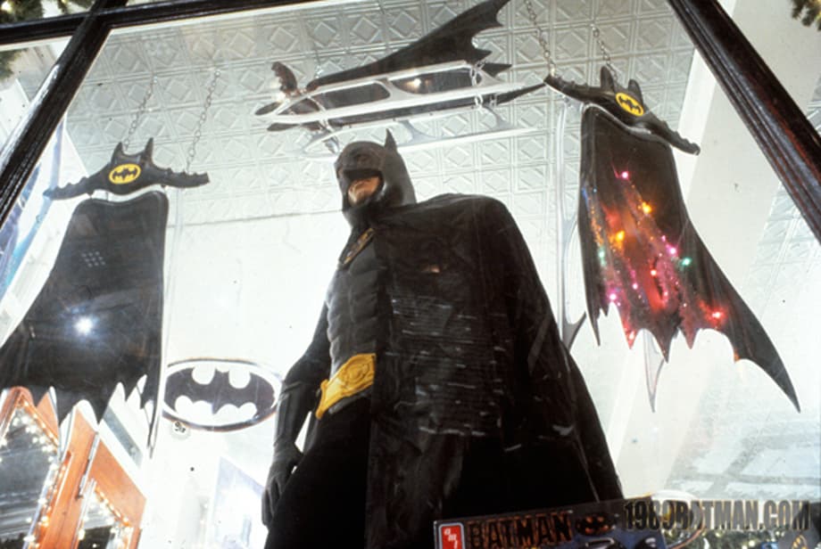 photos-of-a-batman-store-cut-from-batman-returns7
