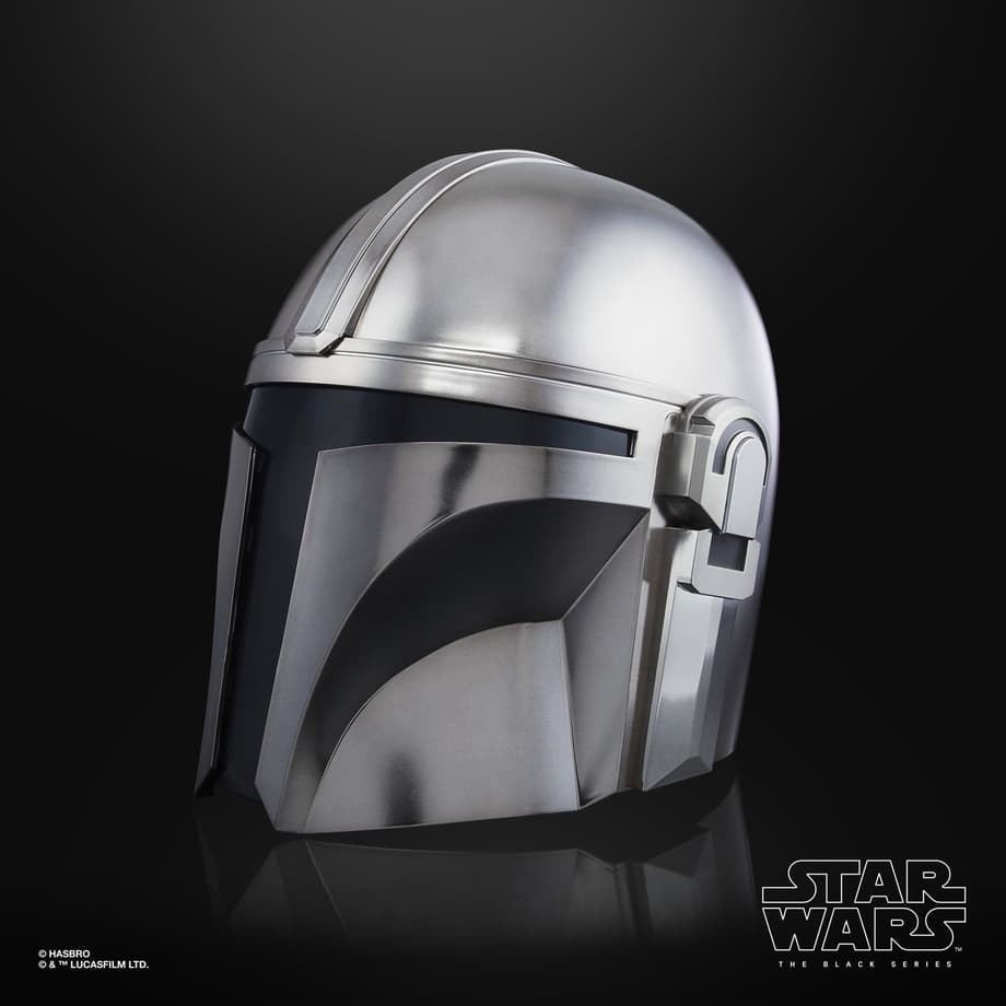 star-wars-the-black-series-the-mandalorian-electronic-helmet-oop-4-1604896630799