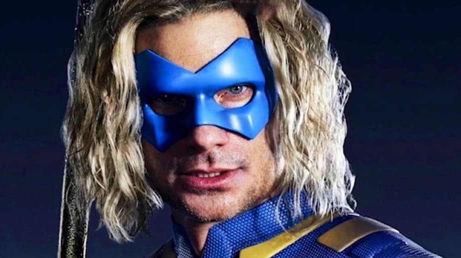 Grogu-and-the-Mandalorian-Pedro-Pascal-in-Lucasfilm-s-THE-MANDALORIAN-season-two-exclusively-on-Disn