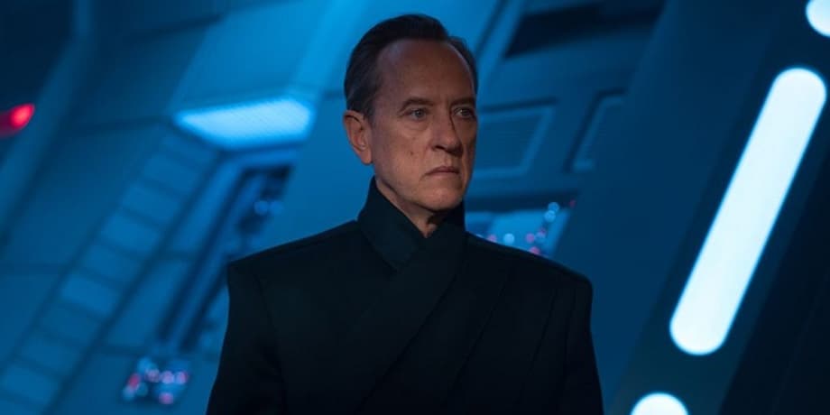 Gina-Carano-is-Cara-Dune-and-Carl-Weathers-is-Greef-Karga-in-Lucasfilm-s-THE-MANDALORIAN-season-two-