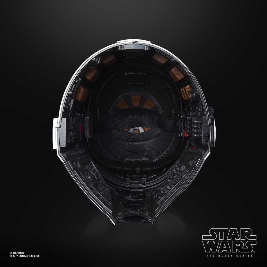 star-wars-the-black-series-the-mandalorian-electronic-helmet-oop-8-1604896630801