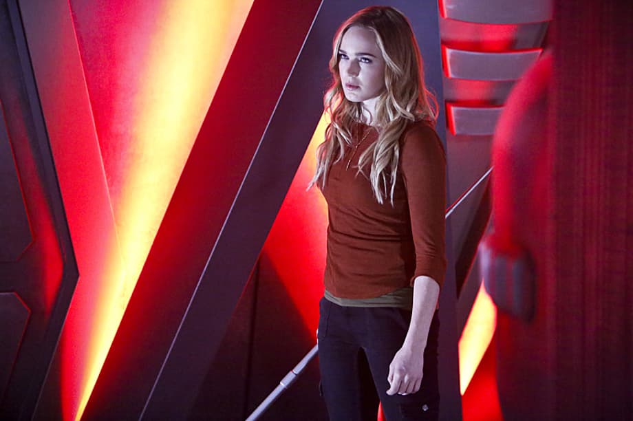 New Promotional Stills From LEGENDS OF TOMORROW Season 1 Episode 7: &quot;Marooned&quot;