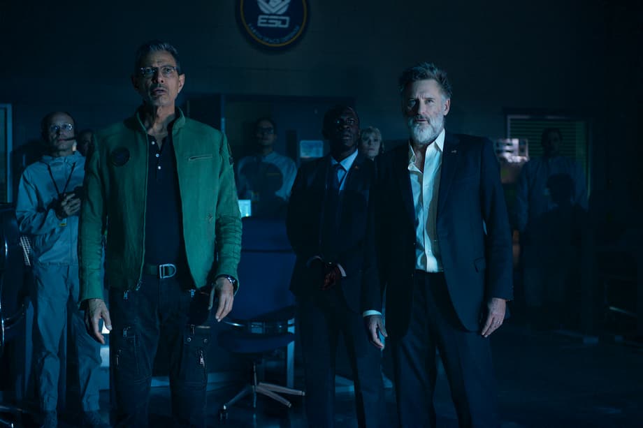 Fear Runs Amok In The First Pair Of Clips From INDEPENDENCE DAY: RESURGENCE