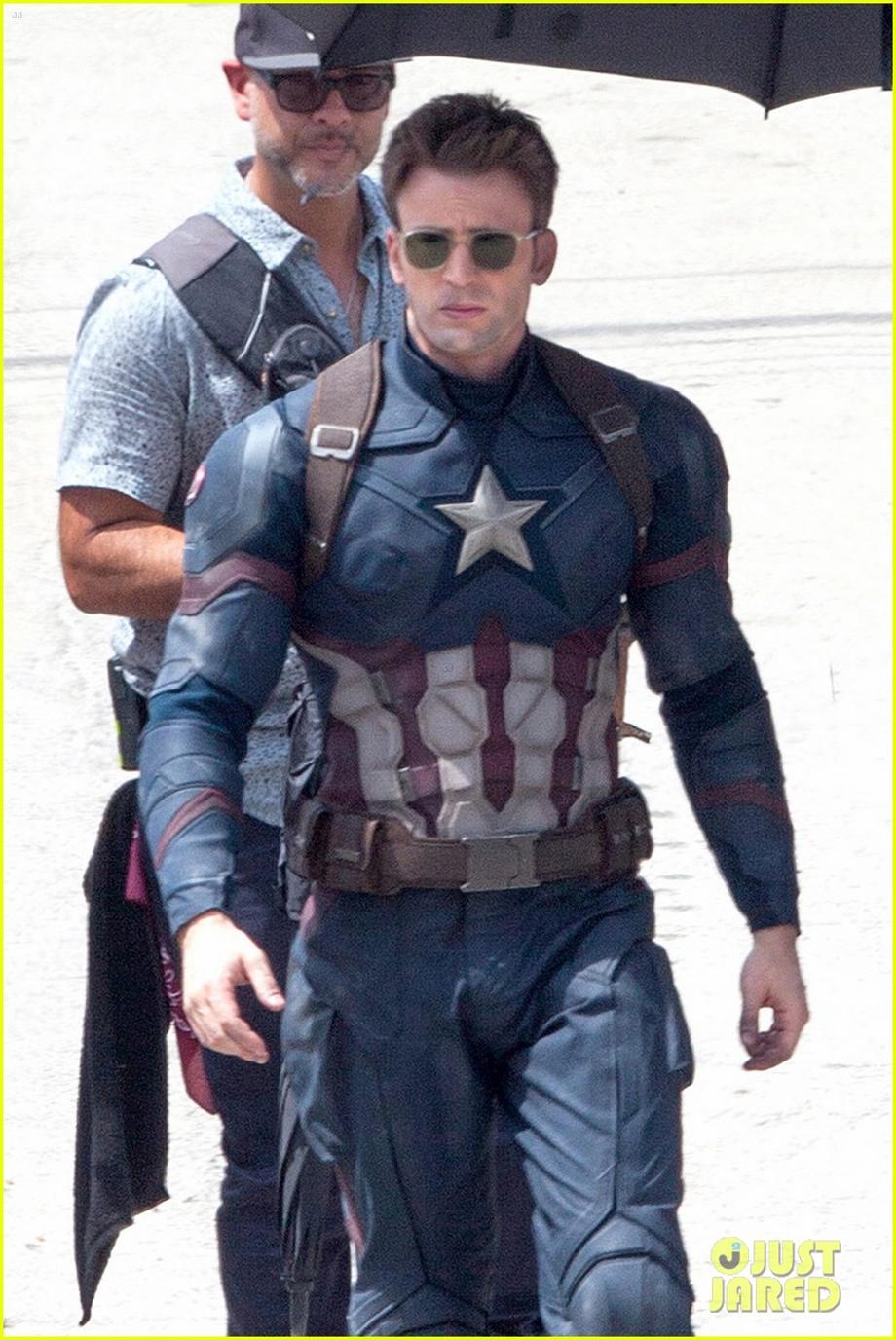 chris evans anthony mackie get to action captain america civil war 02