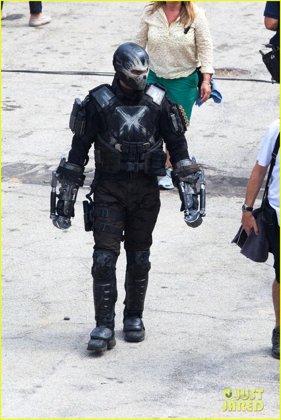 chris evans anthony mackie get to action captain america civil war 30