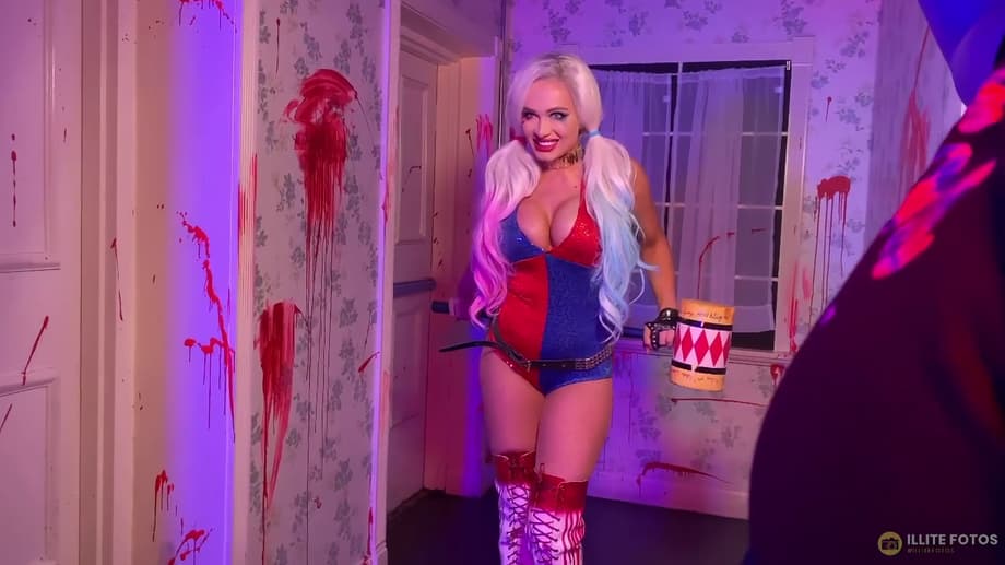 Scarlett Bordeaux as Harley Quinn : WrestleWithThePlot